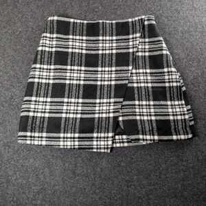 Abercrombie And Fitch Plaid Black and White Women's Skirt